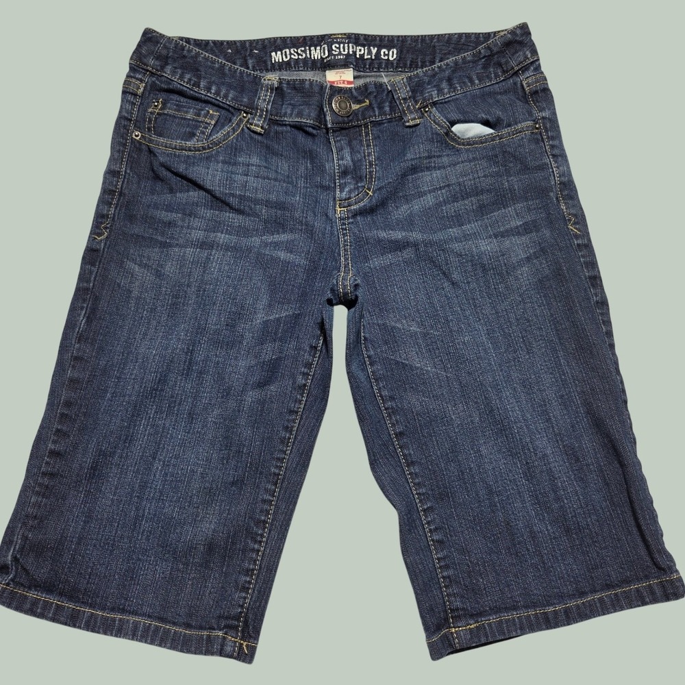 Mossimo Supply Co Womens Denim‎ Bermuda Shorts Dark Wash Size 7 Fit 6 Stretch